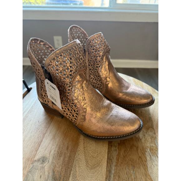 Circle G Women's Copper Cut Out Booties, Round Toe, Women's size 9 NWT, Leather